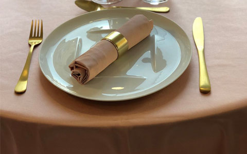 Rotation-nappe-et-table-nude-